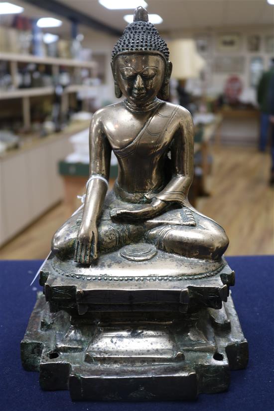 A Chinese bronze Buddha H.28cm